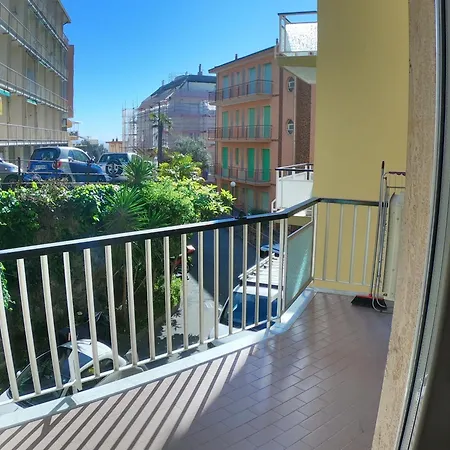 Quadrilocale Italia Con Vista Mare Апартаменты