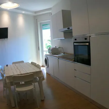 Quadrilocale Italia Con Vista Mare Апартаменты Варацце